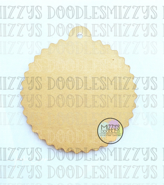 Scallop Edge Round Ornament